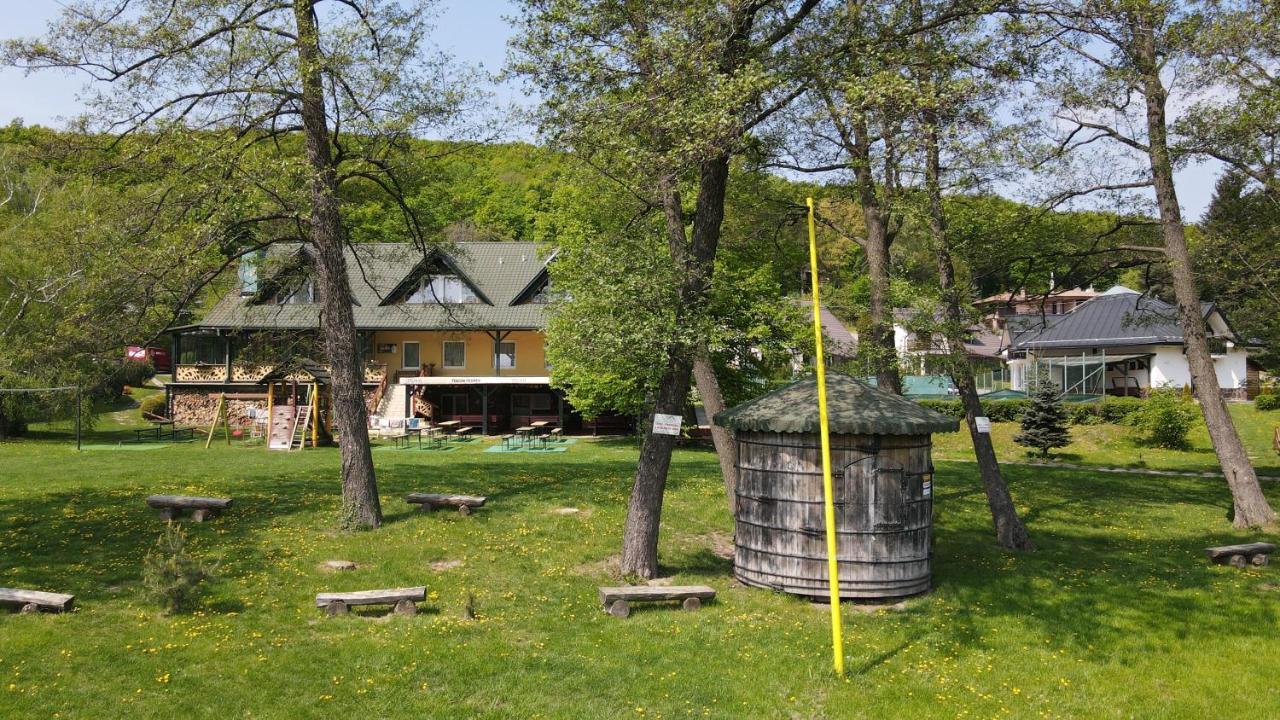 Penzion Pramen Vinne Exterior photo